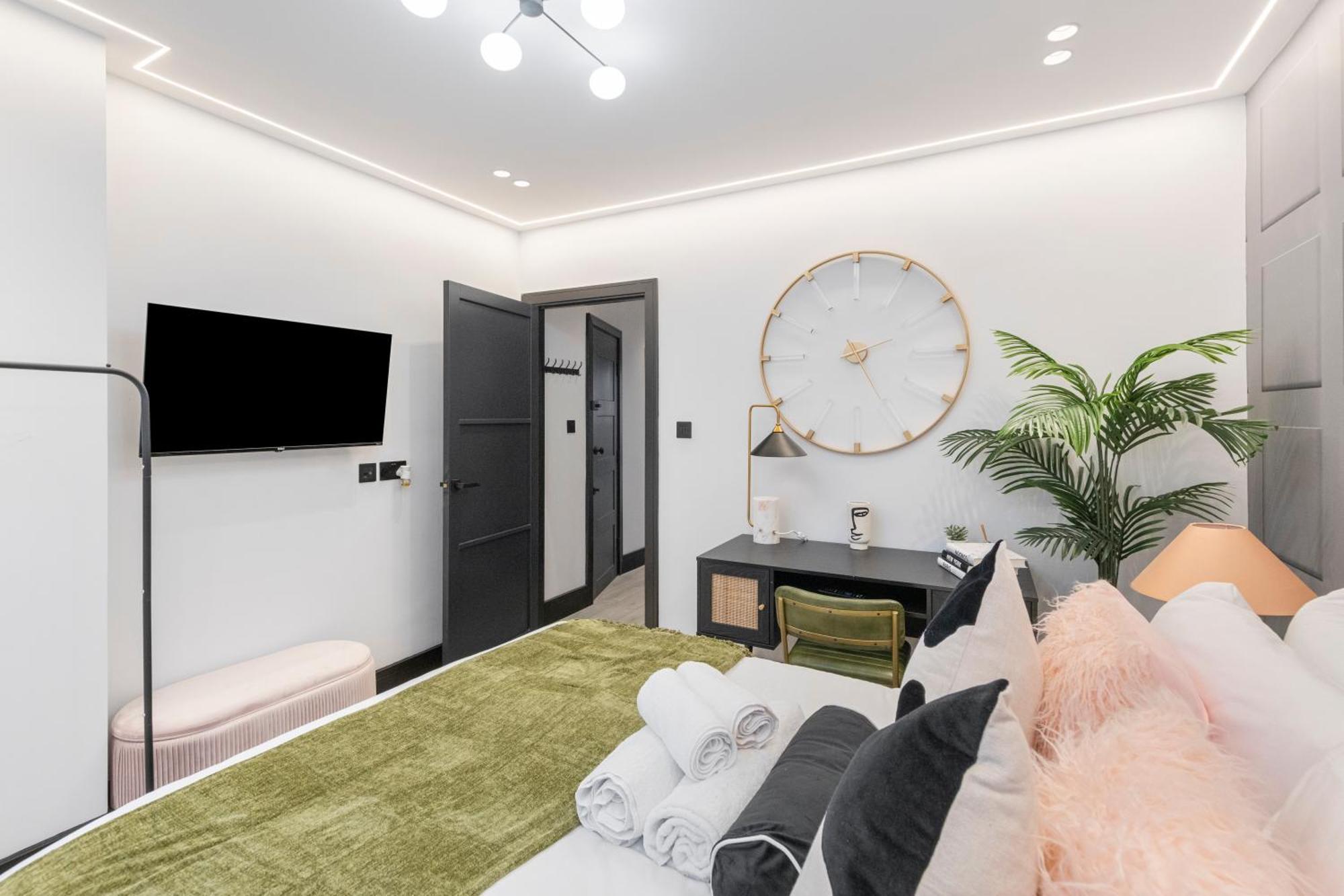 Apartmán Unwind In Style 2Br With Cozy Backyard For Groups Londýn Exteriér fotografie