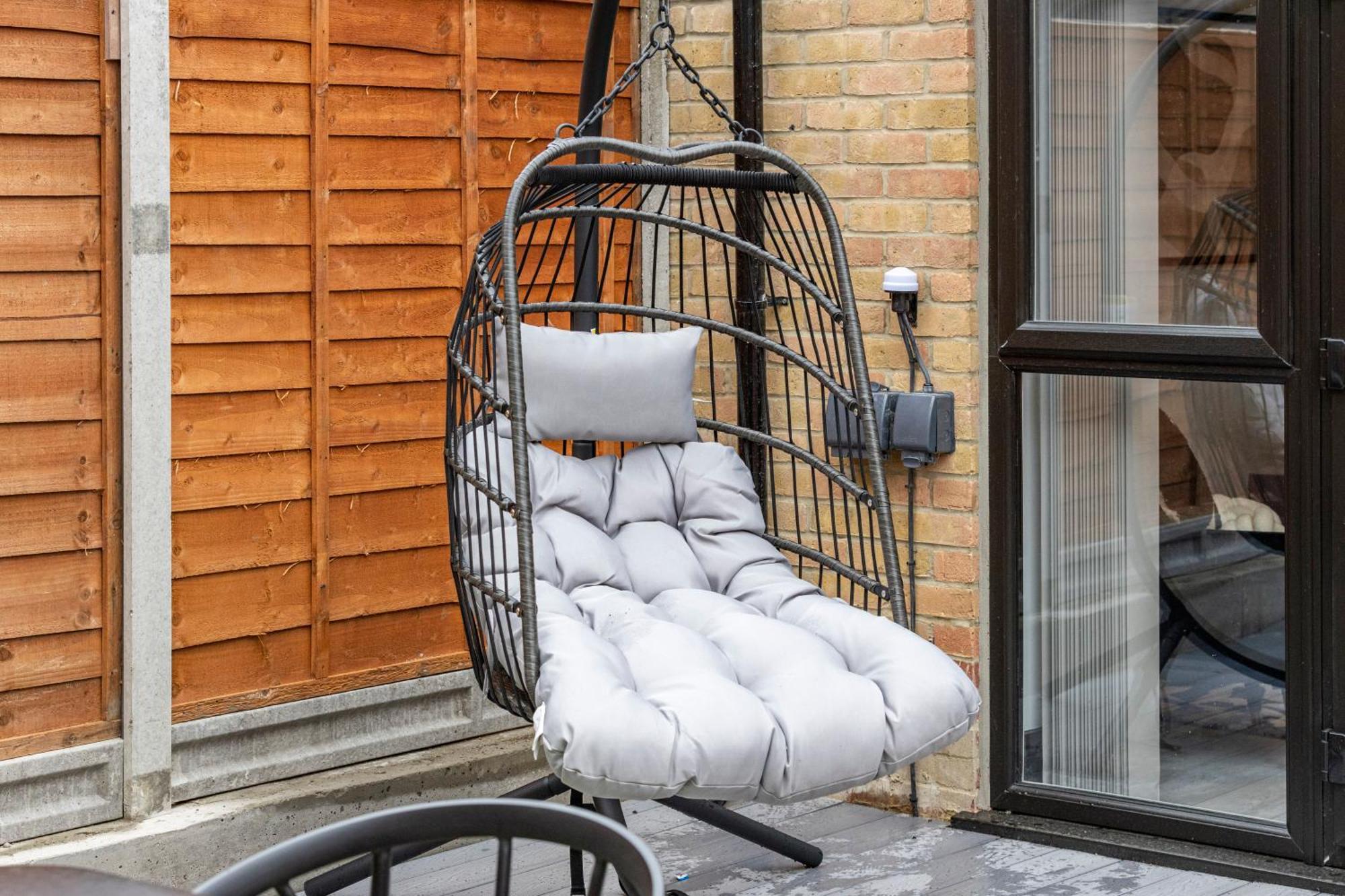 Apartmán Unwind In Style 2Br With Cozy Backyard For Groups Londýn Exteriér fotografie