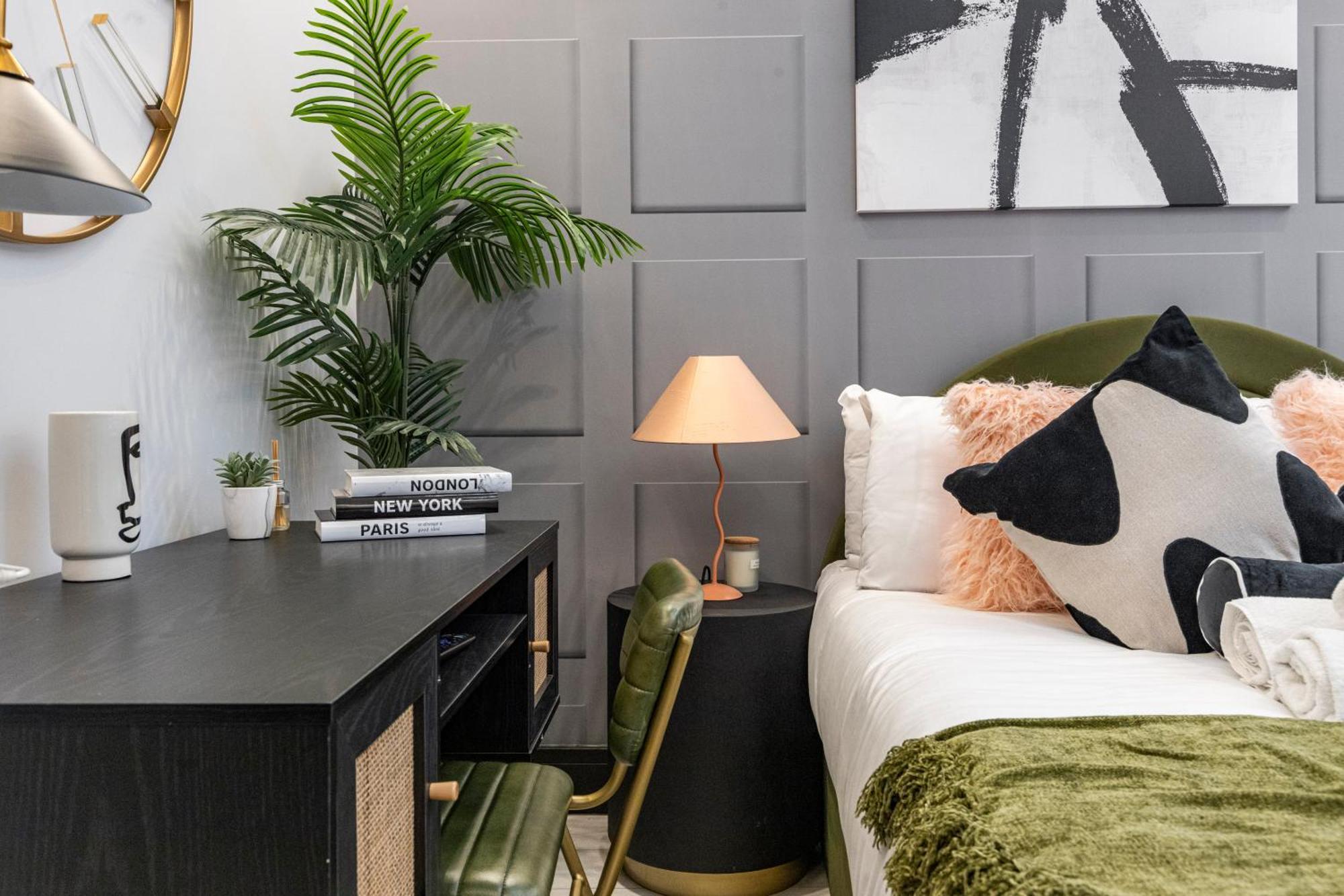 Apartmán Unwind In Style 2Br With Cozy Backyard For Groups Londýn Exteriér fotografie