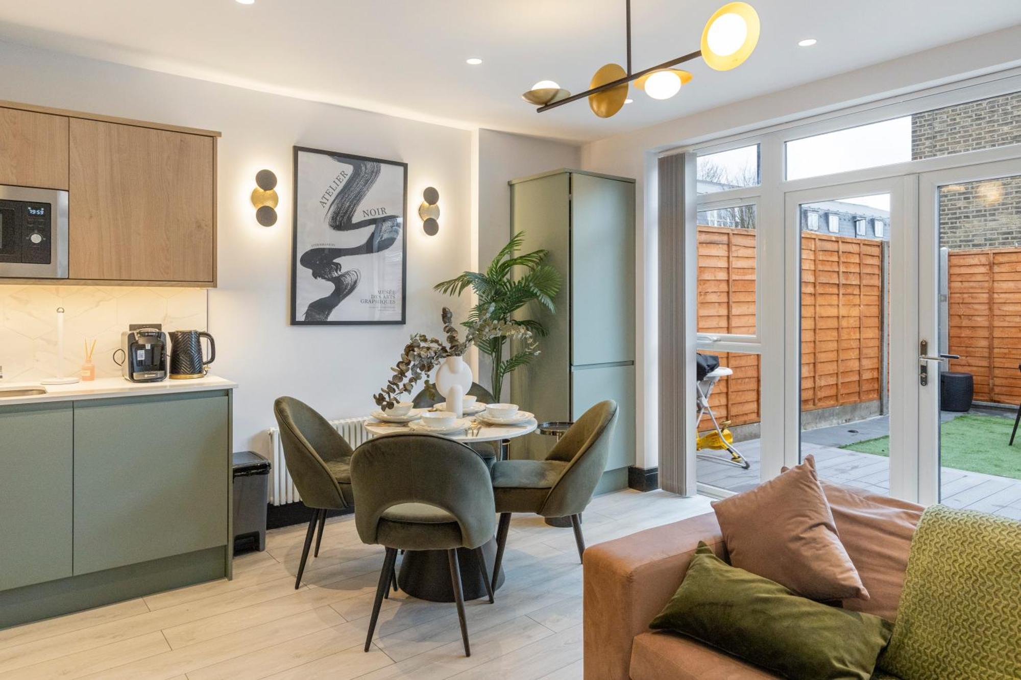 Apartmán Unwind In Style 2Br With Cozy Backyard For Groups Londýn Exteriér fotografie