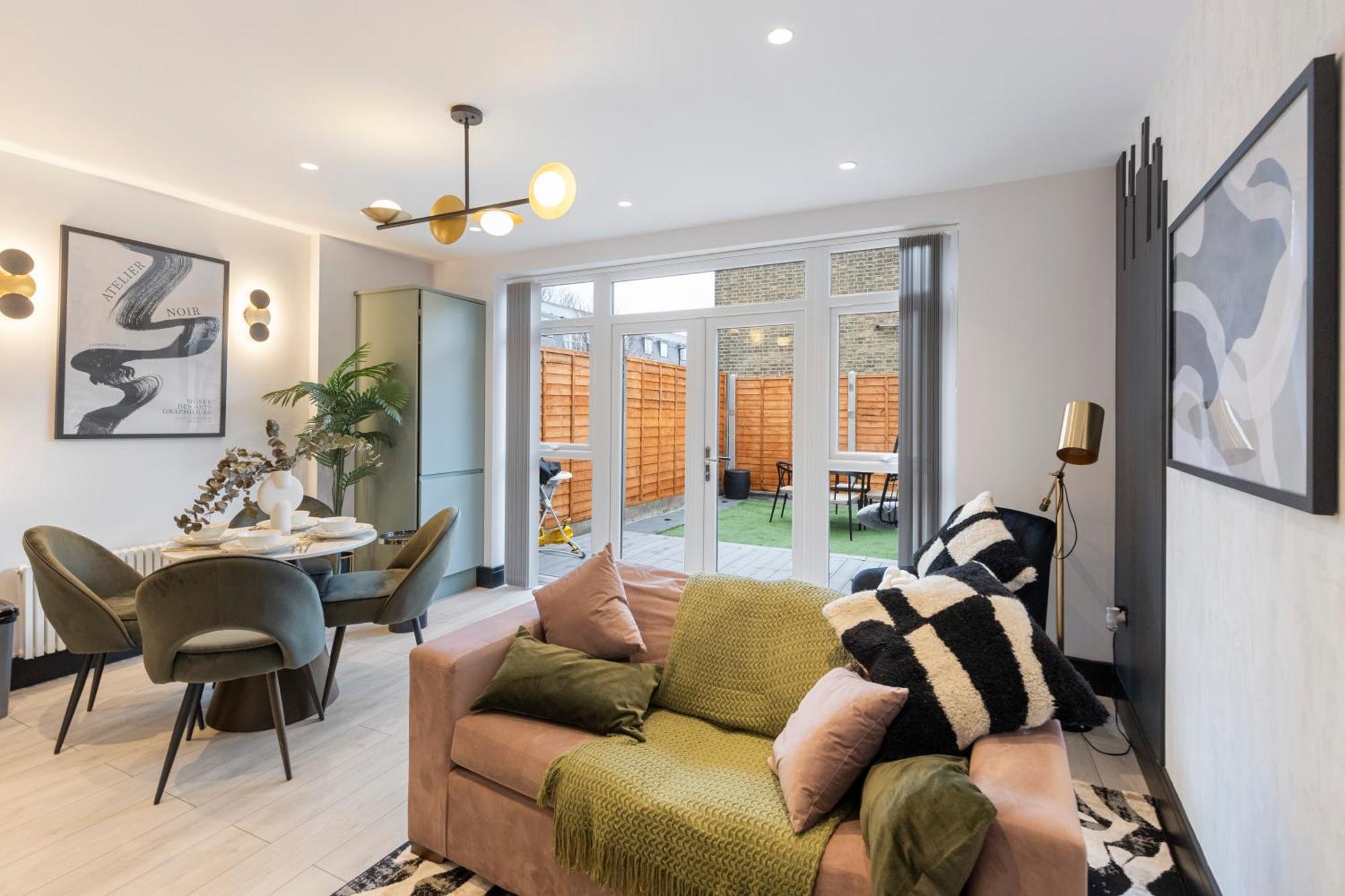 Apartmán Unwind In Style 2Br With Cozy Backyard For Groups Londýn Exteriér fotografie